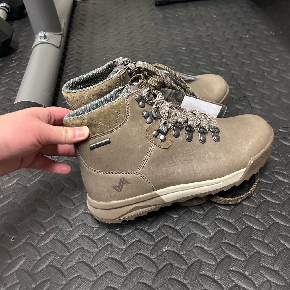 Forsake Patch waterproof hiking boots - NWOT - Picture 3 of 6